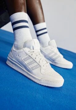 Adidas Originals FORUM CL UNISEX - Sneaker Low - Core White/grey One/off-white
