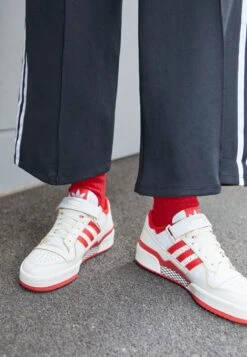 Adidas Originals FORUM 84 - Sneaker Low - Off White/vivid Red